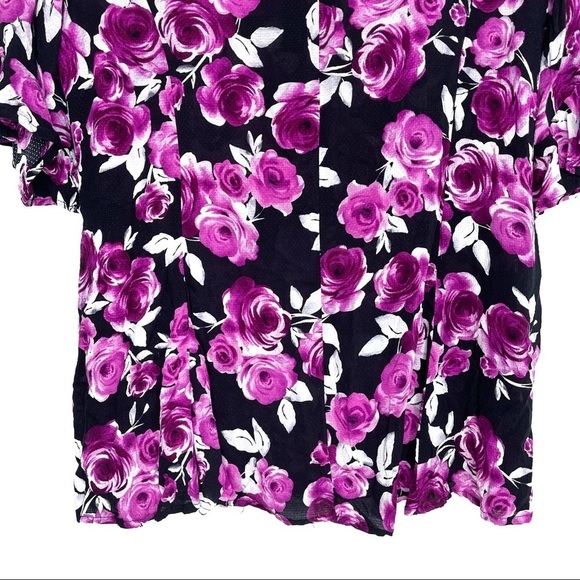 Torrid Top Womens 1X Floral Print V Neck Feminine Romantic Girly Valentines Day - Picture 10 of 11